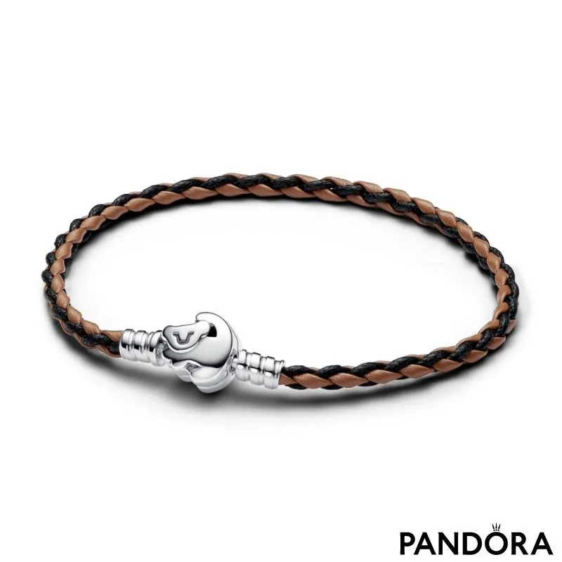 Pandora Moments braon pletena kožna narukvica sa kopčom Disney The Lion King 